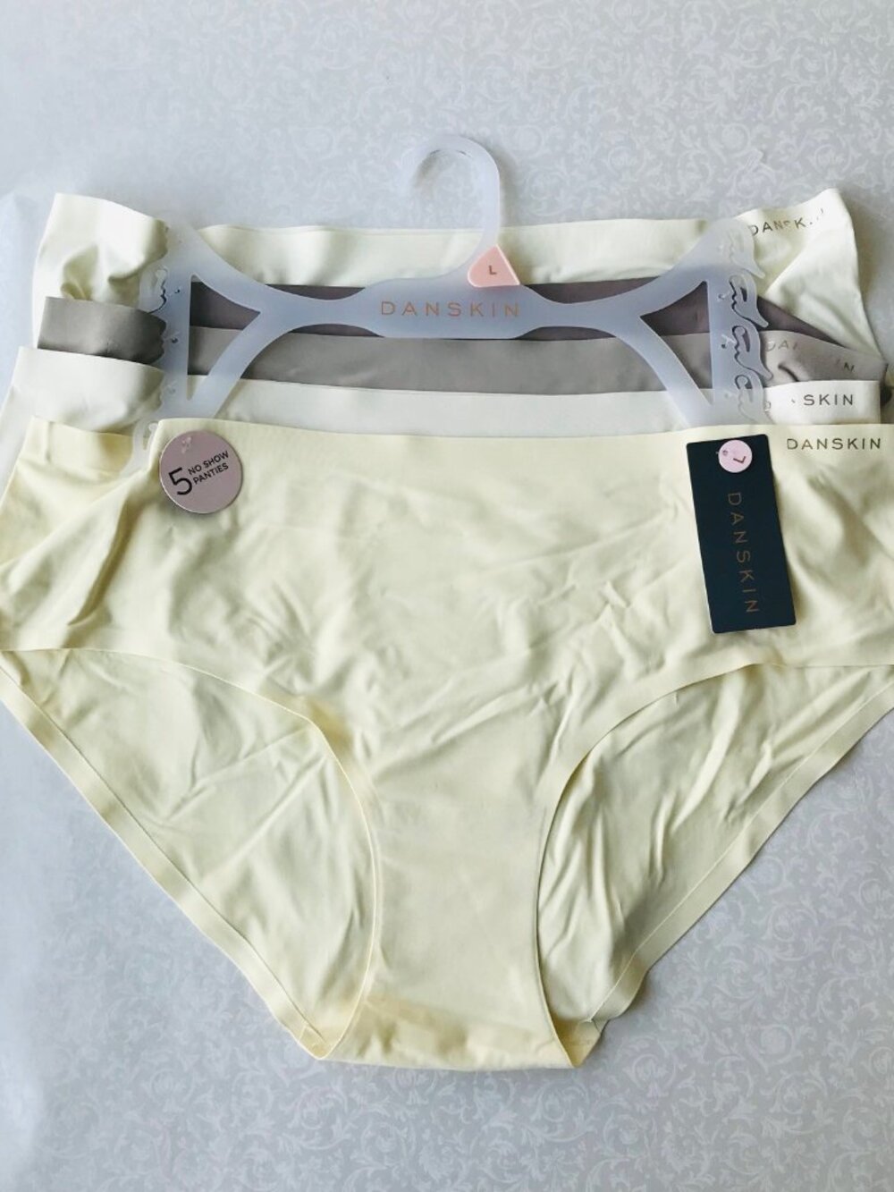Danskin Intimates  No Show Panties  5 set  Size : L